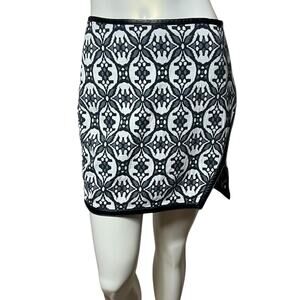 Express Black and White Geometric Asymmetrical Mini Skirt Faux Leather Size 6